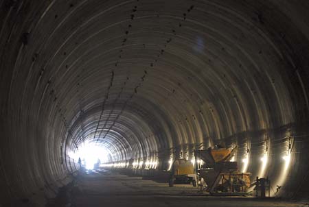 蘭州鐵路局平涼段太禹公路隧道隧洞防滲工程