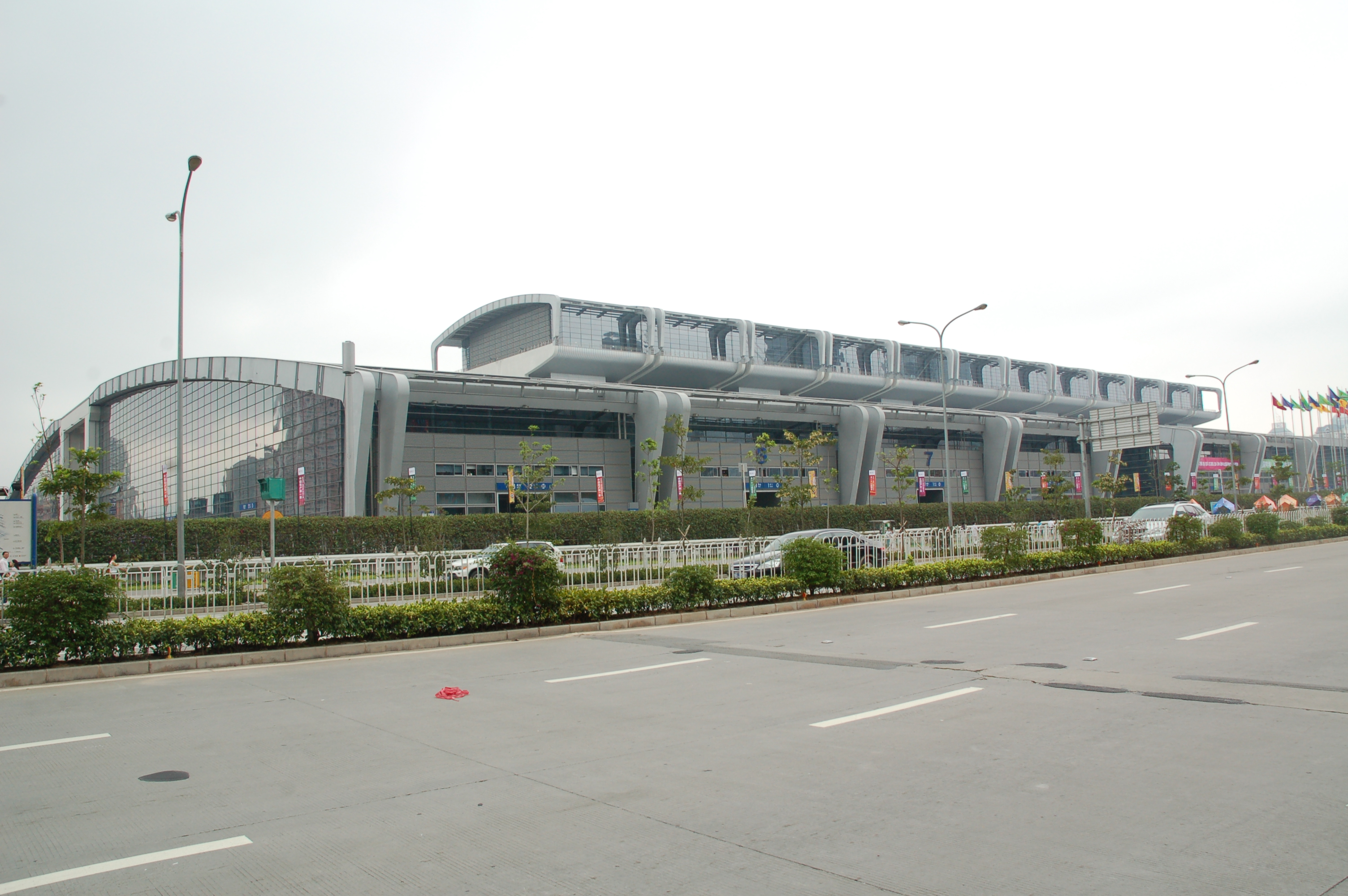 公司参建的深圳火车站项目